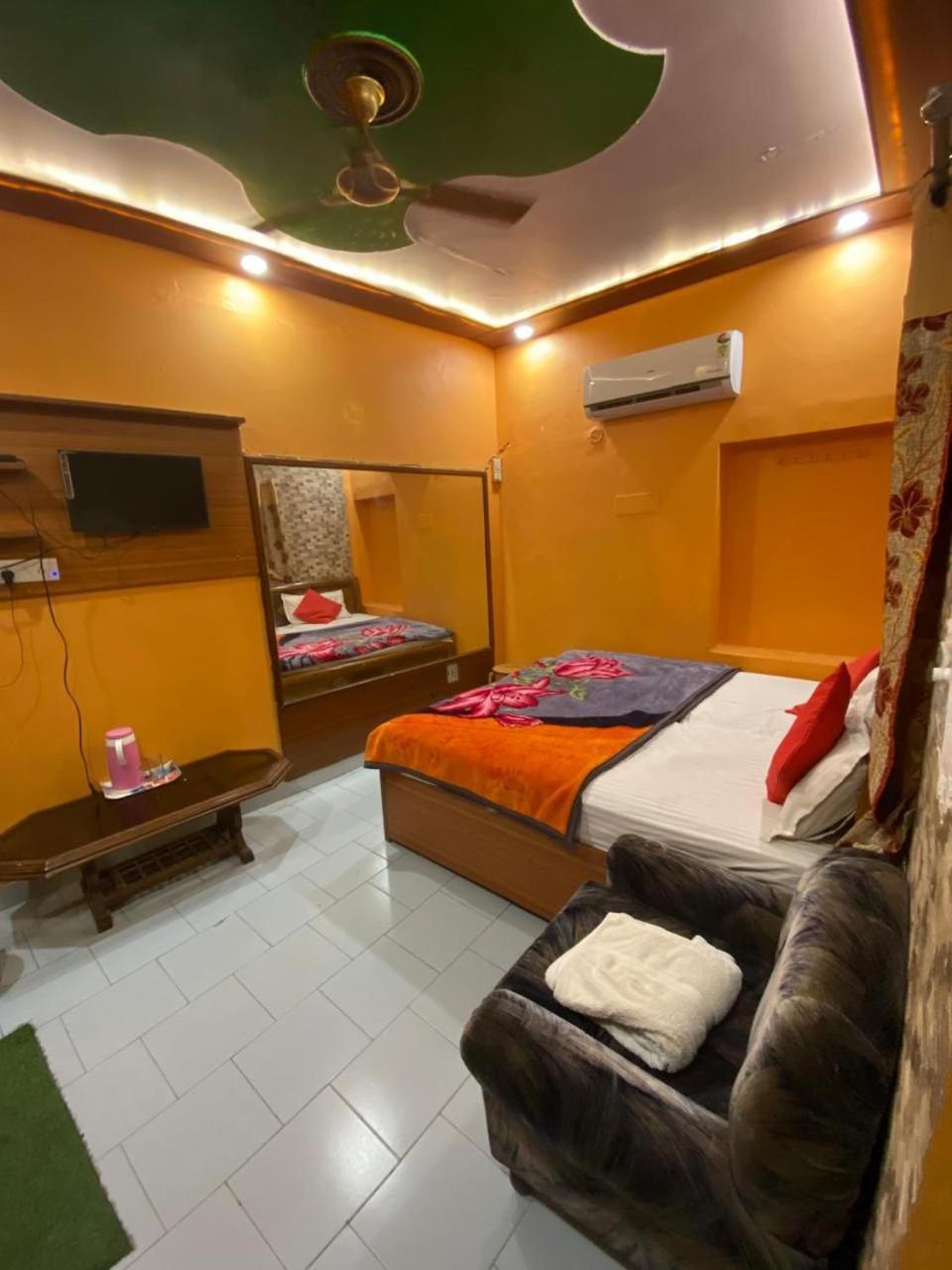 Hotel Rashmi Agra  Eksteriør billede