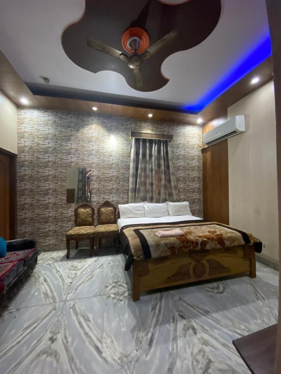 Hotel Rashmi Agra  Eksteriør billede