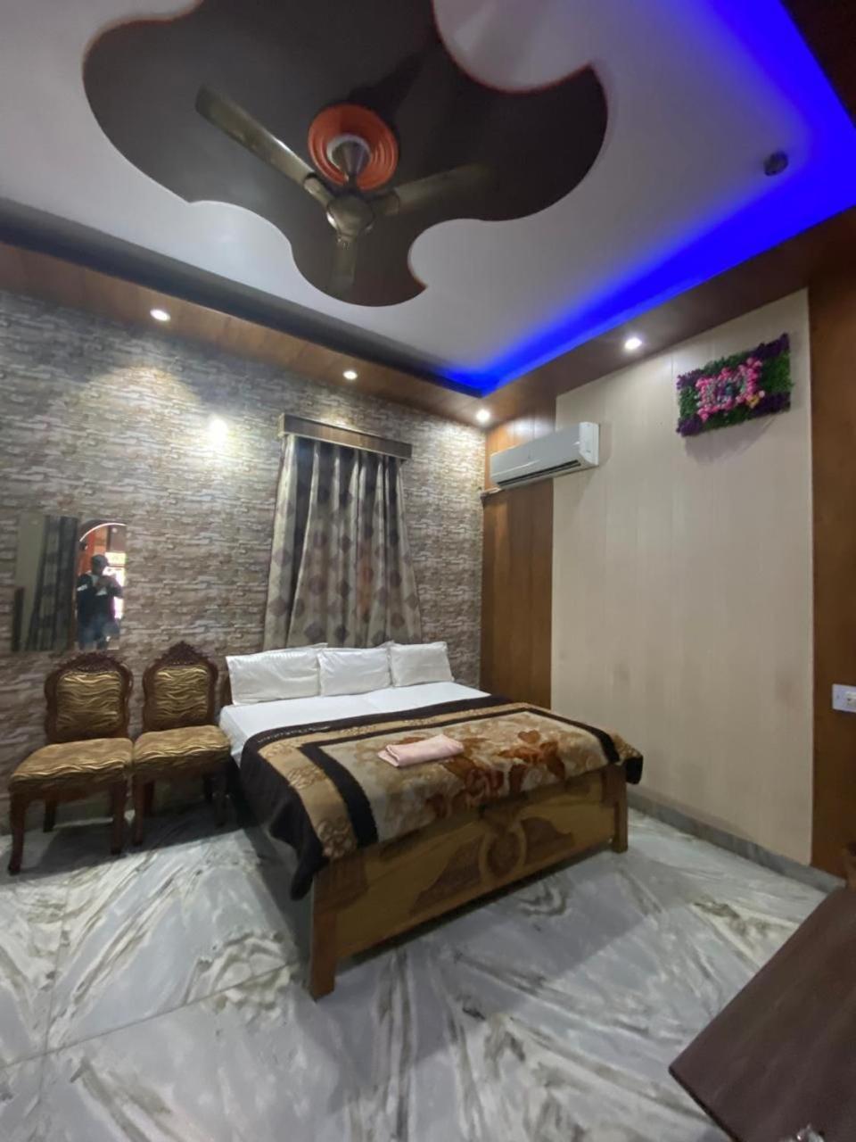 Hotel Rashmi Agra  Eksteriør billede